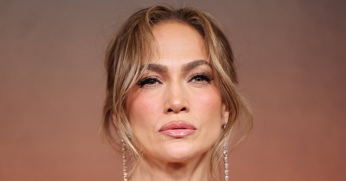 Jennifer Lopez’s Flowy Maxi Dress Is the Ethereal Style We Need