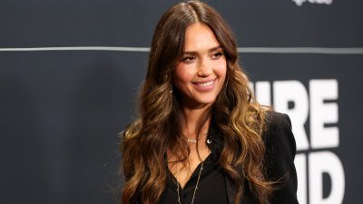 Jessica Alba at the FireAid Benefit Concert held at Intuit Dome on January 30, 2025 in Los Angeles, California.