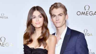 GettyImages-855619044-kaia-gerber-presley-gerber